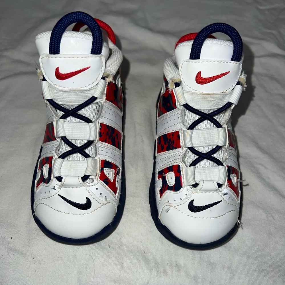 nike air cz7887-100 size 7C